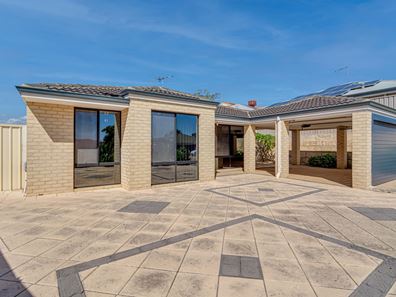 15 Menteith Place, Kinross WA 6028