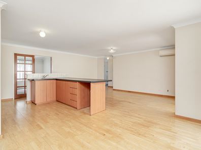 15 Menteith Place, Kinross WA 6028