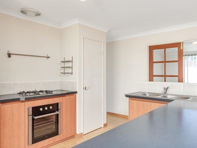 15 Menteith Place, Kinross WA 6028