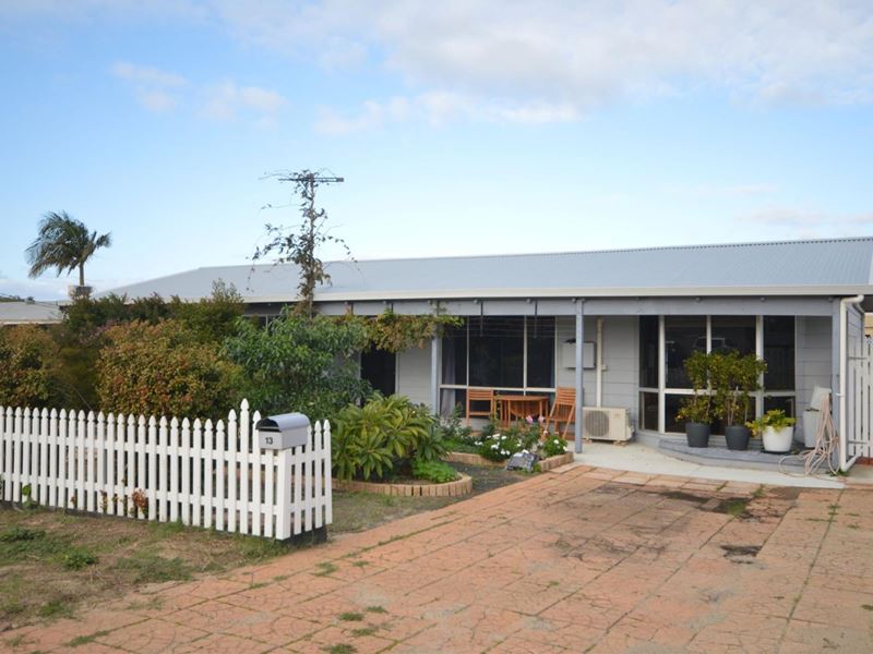 13 Linley Road, Wannanup WA 6210