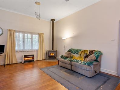 16 Warman Way, Victory Heights WA 6432