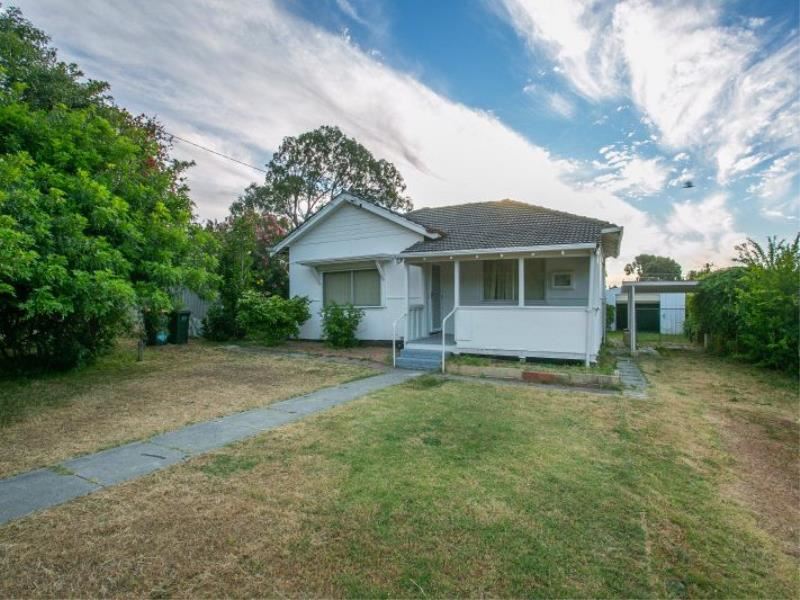 3 Kalara Way, Koongamia WA 6056