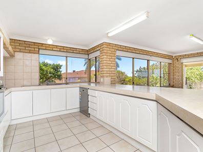 1 Howick Court, Coogee WA 6166