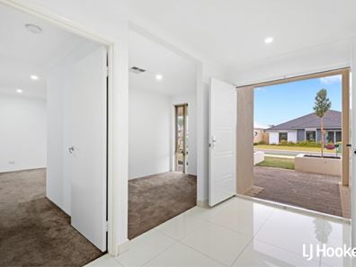 37 Laggan Road, Canning Vale WA 6155