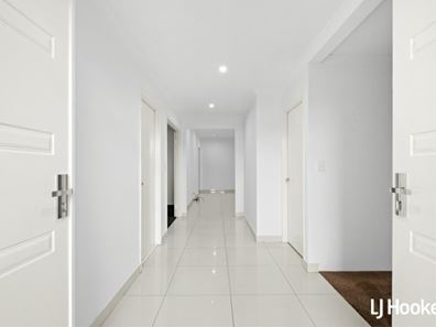 37 Laggan Road, Canning Vale WA 6155