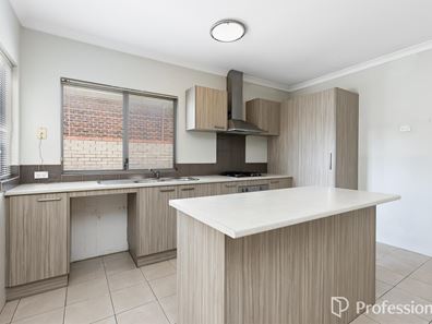 15 Bradley Street, Yokine WA 6060