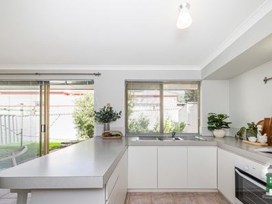 15A Morris Street, Beaconsfield WA 6162