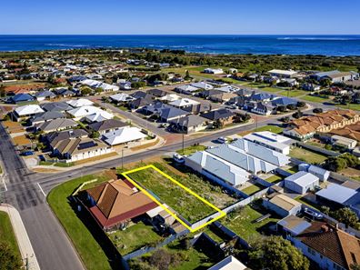15 Dampier Street, Beachlands WA 6530