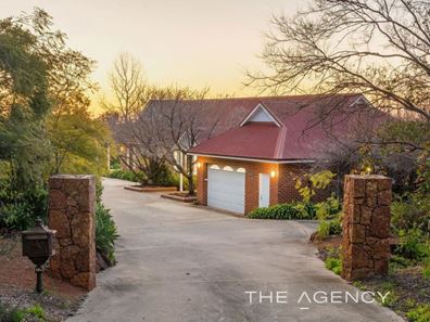 17 College Road, Gooseberry Hill WA 6076
