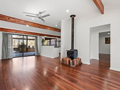14 Bullich Retreat, Jarrahdale WA 6124