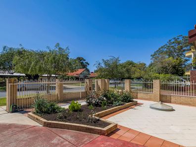 1 Salisbury Avenue, South Perth WA 6151