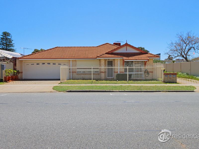 1/116 Parkin Street, Rockingham WA 6168