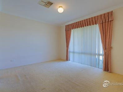 1/116 Parkin Street, Rockingham WA 6168