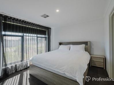 11 Wannell Close, Byford WA 6122