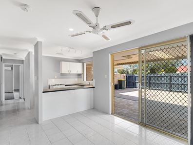 15 Maranon Cres, Beechboro WA 6063