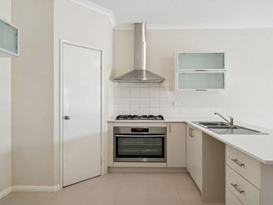 31 Hollyford Parade, Butler WA 6036