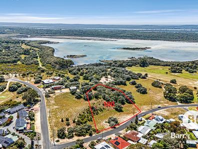100 Lakeside Terrace, Preston Beach WA 6215