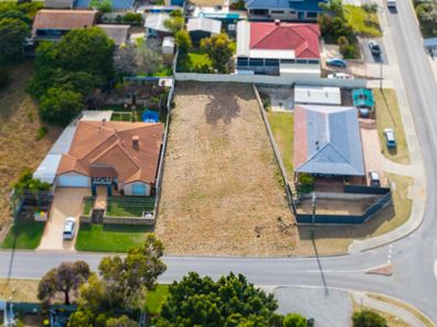 13 Marlin Way, Golden Bay WA 6174