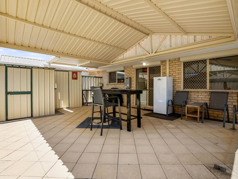 2/16 Hefron Street, Rockingham