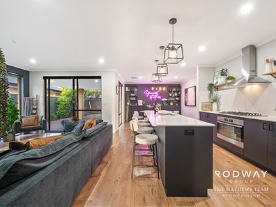 3 Koojan St, Haynes WA 6112