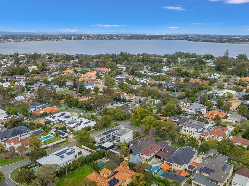 8 Circe Circle North, Dalkeith WA 6009