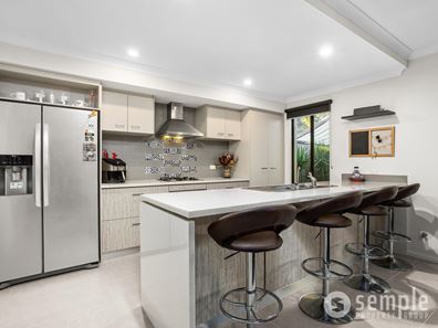 9/18 Jacksonia Promenade, Success WA 6164