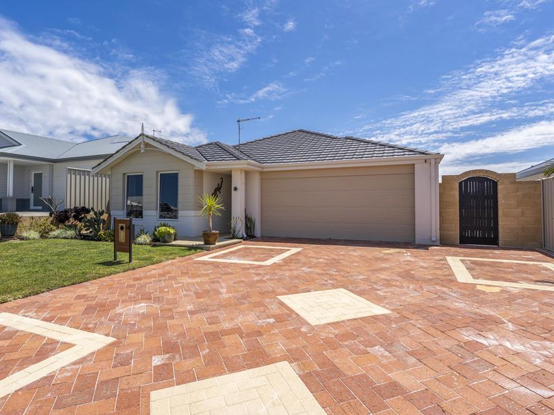 14 Yerilla Road, Golden Bay WA 6174