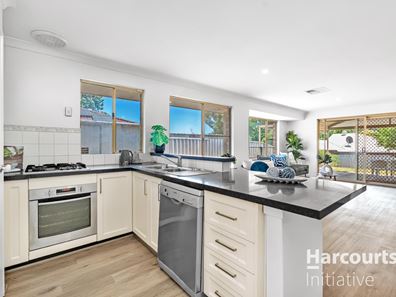 21 Oldenburg Pass, Stratton WA 6056