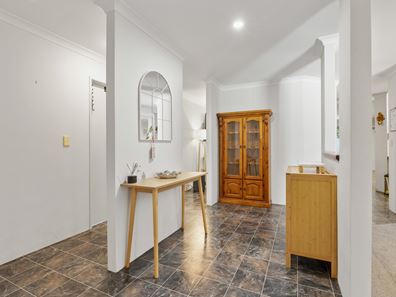 125 Woodbridge Drive, Cooloongup WA 6168