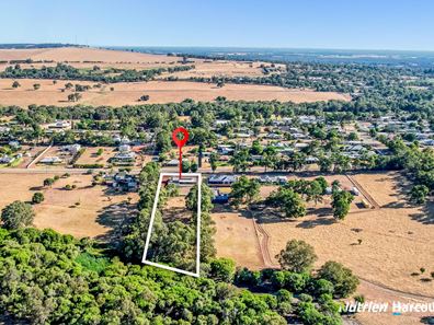 8 Lefroy Street, Gingin WA 6503