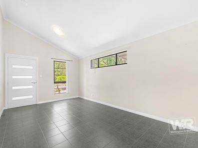 Unit 4, 18 Queen Street, Little Grove WA 6330