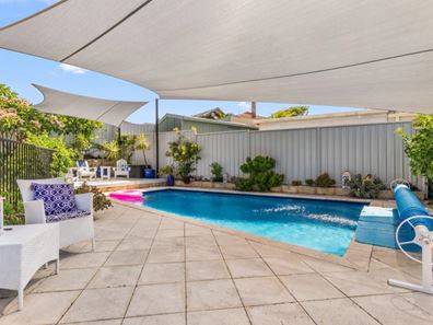 127 Timberlane Drive, Woodvale WA 6026