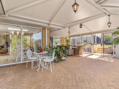 127 Timberlane Drive, Woodvale WA 6026