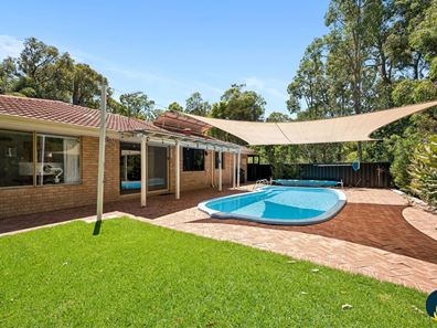 148 Peet Road, Roleystone WA 6111