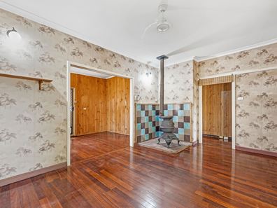 38 Rifle Range Road , Rangeway WA 6530