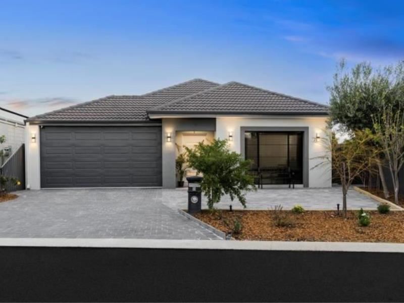 3 Breccia Grove , Piara Waters WA 6112