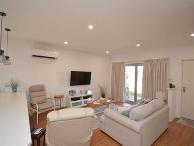 19/6 Valley Road, Halls Head WA 6210