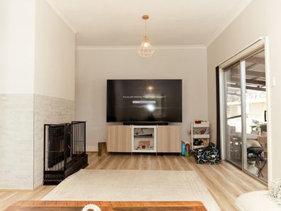 13 Throssell Road, Merredin WA 6415