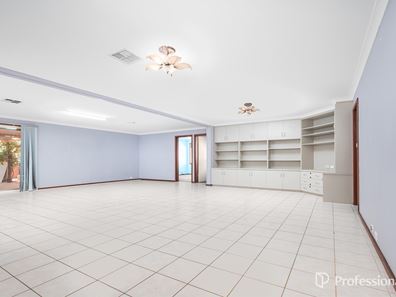 7 Polwarth Parade, Deepdale WA 6532