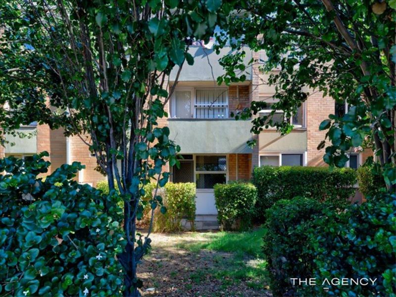 7/221 Clontarf Road, Hamilton Hill WA 6163