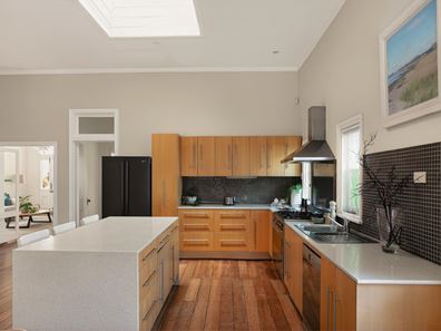 5 Bernard Street, Claremont WA 6010