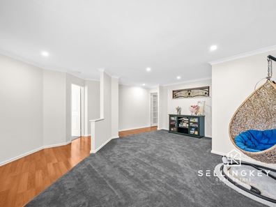 18 BRAMDEAN CRESCENT, Canning Vale WA 6155