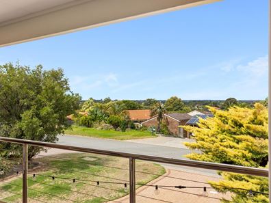 11 Carnwrath Way, Duncraig WA 6023