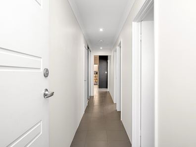 1/96 Clarkson Avenue, Tapping WA 6065