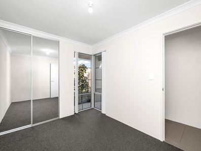 1/96 Clarkson Avenue, Tapping WA 6065