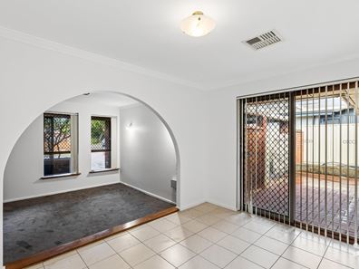 131 Parry Avenue, Bull Creek WA 6149