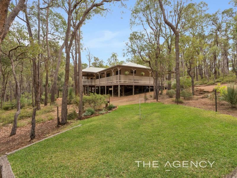 220 Tarrup Street, Chidlow WA 6556