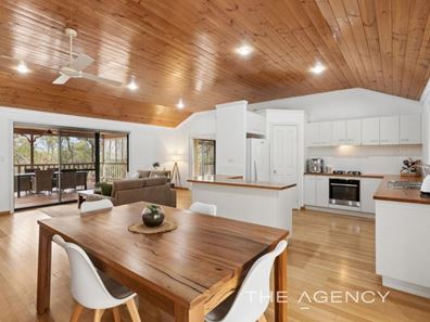 220 Tarrup Street, Chidlow WA 6556