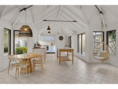 6 Peregrine Court, Dunsborough WA 6281