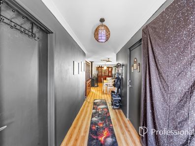 1 Beraking Loop, Dalyellup WA 6230